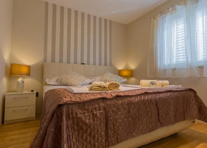 Paradise 마카르스카