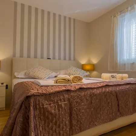 Paradise Μακάρσκα